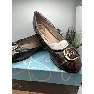 LifeStride Nitro Slip On Flats Womens 6.5M Brown Snakeprint Cap Toe Buckle